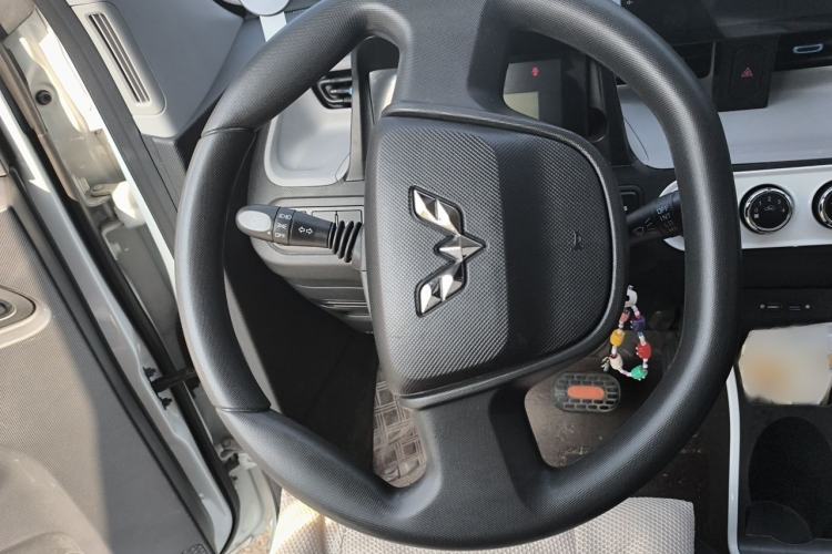 Used Wuling Hongguang MINIEV 2022 Easy Version Lithium-NMC Steering Wheel