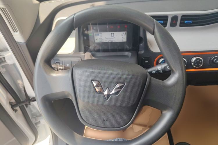 Used Wuling Hongguang MINIEV 2022 Easy Version Lithium Iron Phosphate Steering Wheel