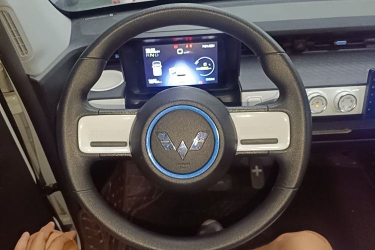 Used Wuling Hongguang MINIEV 2022 GAMEBOY 300km Enthusiast Model with Lithium Iron Phosphate Steering Wheel