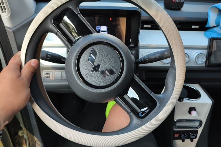 Used Wuling Hongguang MINIEV 2022 GAMEBOY 200km Gaming Edition with Lithium Iron Phosphate Steering Wheel