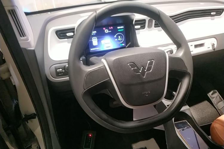 Used Wuling Hongguang MINIEV 2022 Macaron Fashion Edition Lithium-Nickel-Cobalt-Alpha-oxide Steering Wheel