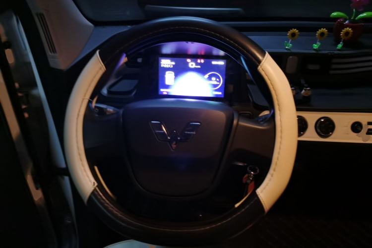 Used Wuling Hongguang MINIEV 2022 Enjoy Edition Lithium-Ion Battery Steering Wheel