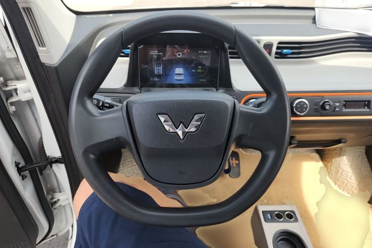 Used Wuling Hongguang MINIEV 2022 Zizai Version Lithium Iron Phosphate Steering Wheel