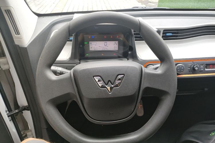 Used Wuling Hongguang MINIEV 2022 Zizai Version Lithium Iron Phosphate Steering Wheel