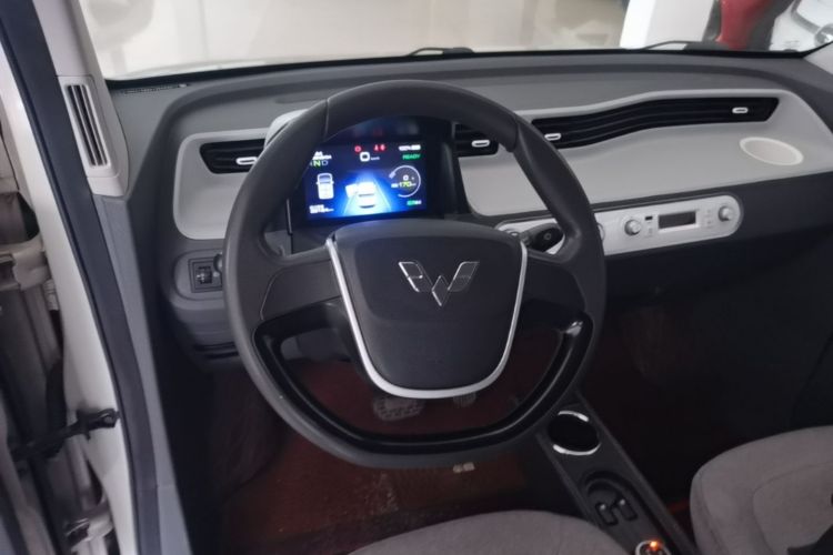 Used Wuling Hongguang MINIEV 2022 Macaron Premium Model – Lithium Iron Phosphate Steering Wheel