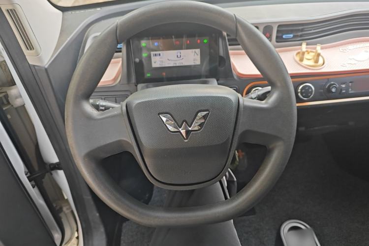 Used Wuling Hongguang MINIEV 2022 Easy Version Lithium Iron Phosphate Steering Wheel
