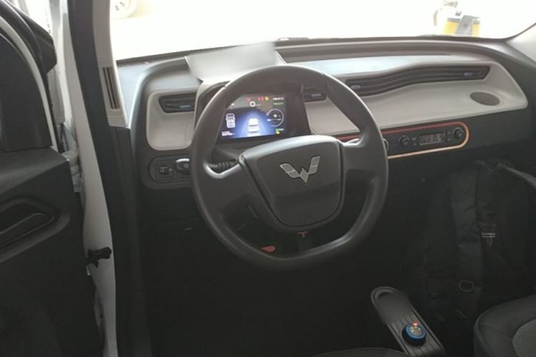 Used Wuling Hongguang MINIEV 2022 Zizai Version Lithium Iron Phosphate Steering Wheel