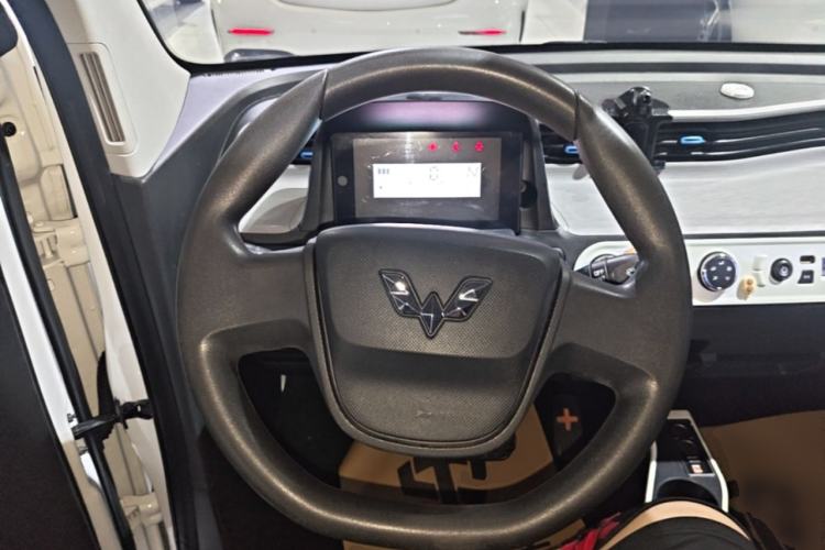Used Wuling Hongguang MINIEV 2022 Easy Version Lithium Iron Phosphate Steering Wheel