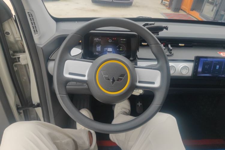 Used Wuling Hongguang MINIEV 2022 GAMEBOY 200km Gaming Edition with Lithium Iron Phosphate Steering Wheel