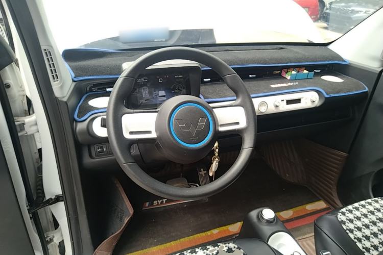 Used Wuling Hongguang MINIEV 2022 GAMEBOY 200km Gaming Edition with Lithium Iron Phosphate Steering Wheel