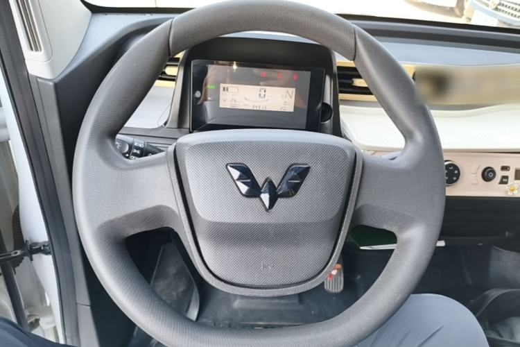 Used Wuling Hongguang MINIEV 2022 Macaron Fashion Model Lithium Iron Phosphate Steering Wheel