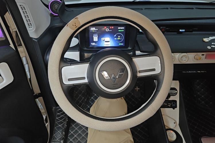 Used Wuling Hongguang MINIEV 2022 GAMEBOY 300km Enthusiast Model with Lithium Iron Phosphate Steering Wheel