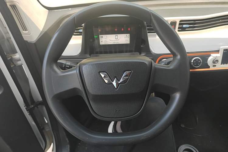 Used Wuling Hongguang MINIEV 2022 Easy Version Lithium Iron Phosphate Steering Wheel