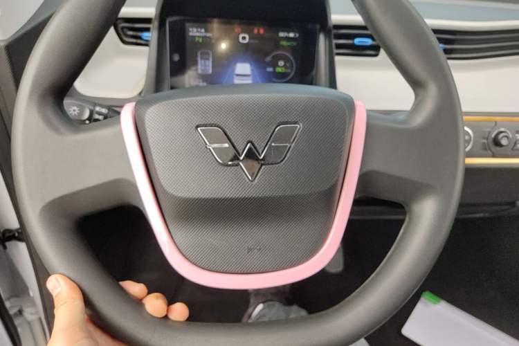 Used Wuling Hongguang MINIEV 2022 Zizai Version Lithium Iron Phosphate Steering Wheel