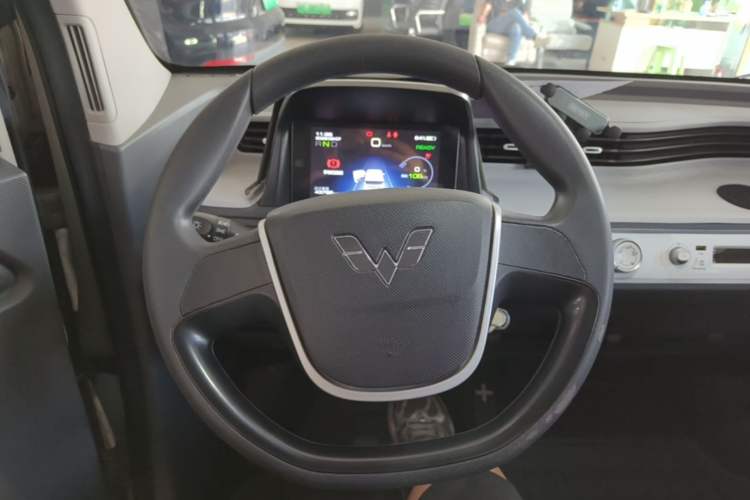 Used Wuling Hongguang MINIEV 2022 Macaron Premium Model – Lithium Iron Phosphate Steering Wheel