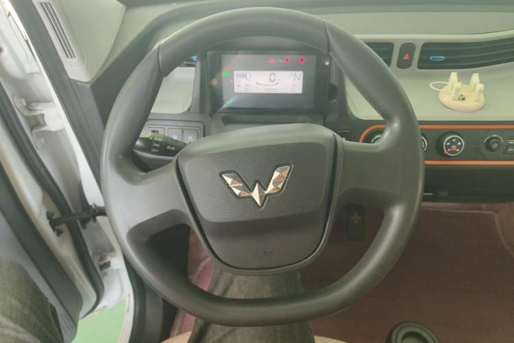 Used Wuling Hongguang MINIEV 2022 Easy Version Lithium Iron Phosphate Steering Wheel