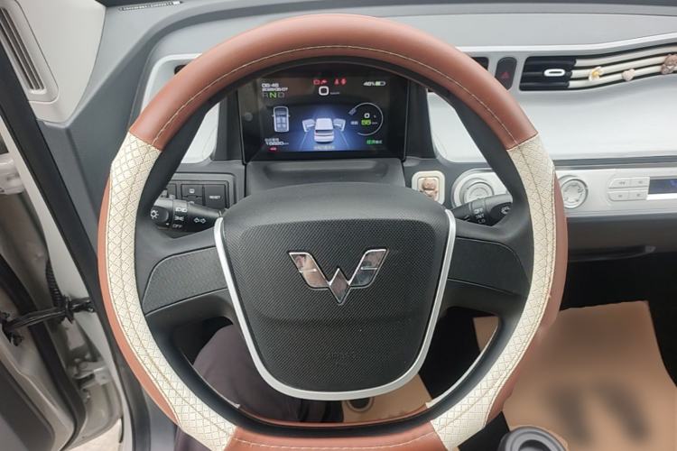Used Wuling Hongguang MINIEV 2022 Macaron Fashion Model Lithium Iron Phosphate Steering Wheel