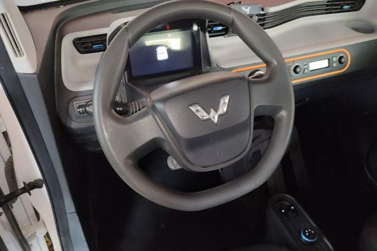 Used Wuling Hongguang MINIEV 2022 Enjoy Edition Lithium Iron Phosphate Steering Wheel