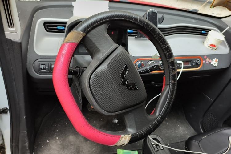 Used Wuling Hongguang MINIEV 2022 Easy Version Lithium Iron Phosphate Steering Wheel