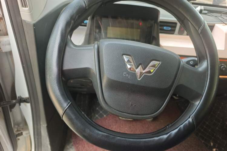 Used Wuling Hongguang MINIEV 2022 Easy Version Lithium Iron Phosphate Steering Wheel