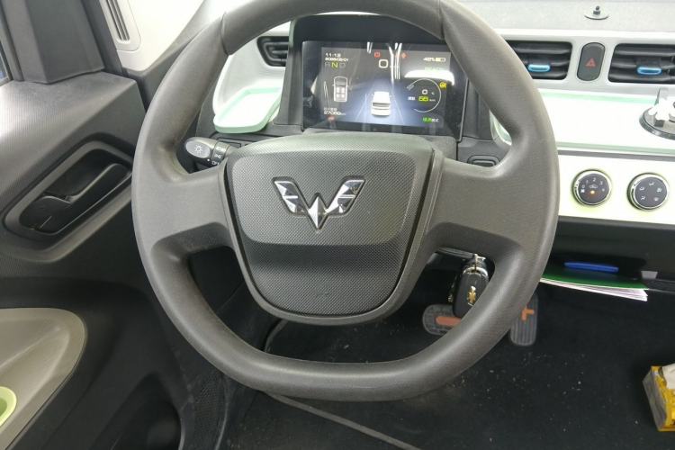 Used Wuling Hongguang MINIEV 2022 Zizai Version Lithium Iron Phosphate Steering Wheel