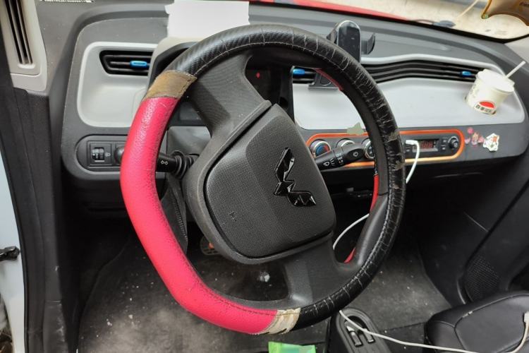 Used Wuling Hongguang MINIEV 2022 Easy Version Lithium Iron Phosphate Steering Wheel