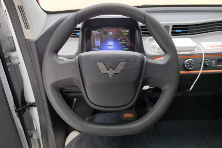Used Wuling Hongguang MINIEV 2022 Zizai Version Lithium Iron Phosphate Steering Wheel