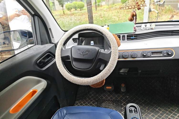 Used Wuling Hongguang MINIEV 2022 Zizai Version Lithium-NMC Steering Wheel