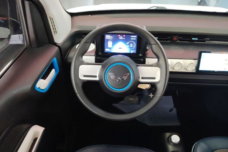 Used Wuling Hongguang MINIEV 2022 GAMEBOY 300km Enthusiast Model with Lithium Iron Phosphate Steering Wheel