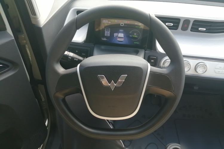 Used Wuling Hongguang MINIEV 2022 Macaron Premium Model – Lithium Iron Phosphate Steering Wheel
