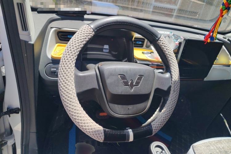 Used Wuling Hongguang MINIEV 2022 Macaron Fashion Model Lithium Iron Phosphate Steering Wheel