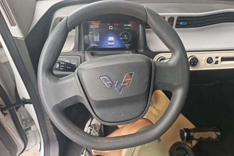 Used Wuling Hongguang MINIEV 2022 Enjoy Edition Lithium-Ion Battery Steering Wheel
