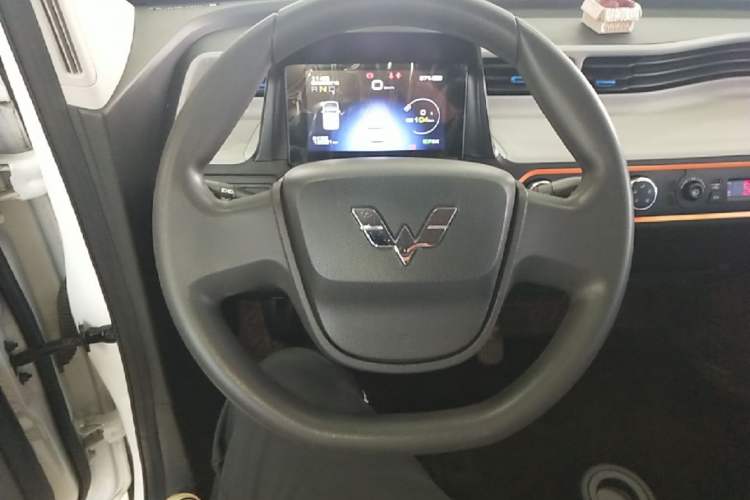 Used Wuling Hongguang MINIEV 2022 Zizai Version Lithium-NMC Steering Wheel