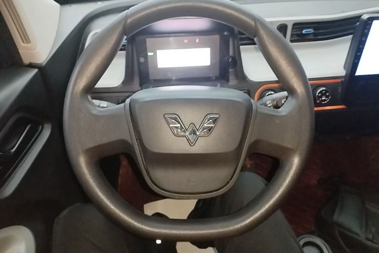 Used Wuling Hongguang MINIEV 2022 Easy Version Lithium Iron Phosphate Steering Wheel