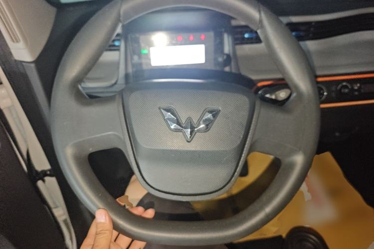 Used Wuling Hongguang MINIEV 2022 Easy Version Lithium Iron Phosphate Steering Wheel