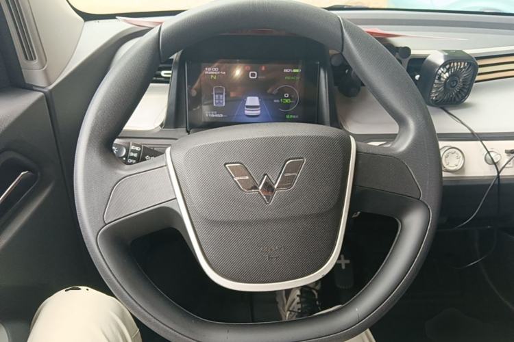 Used Wuling Hongguang MINIEV 2022 Macaron Premium Model – Lithium Iron Phosphate Steering Wheel