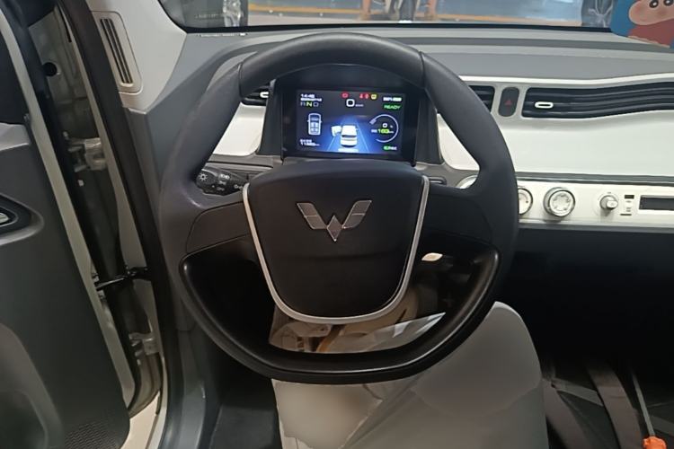 Used Wuling Hongguang MINIEV 2022 Macaron Premium Model – Lithium Iron Phosphate Steering Wheel