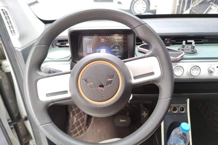 Used Wuling Hongguang MINIEV 2022 GAMEBOY 200km Gaming Edition with Lithium Iron Phosphate Steering Wheel