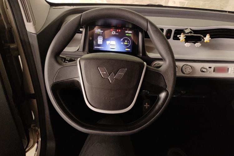 Used Wuling Hongguang MINIEV 2022 Macaron Fashion Model Lithium Iron Phosphate Steering Wheel