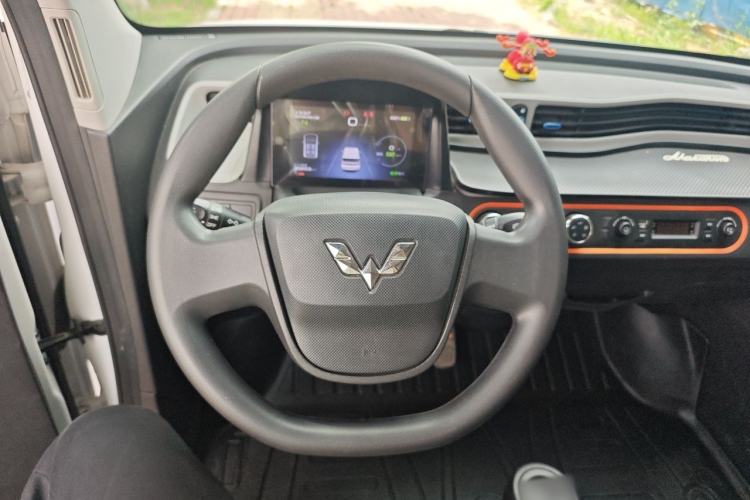 Used Wuling Hongguang MINIEV 2022 Zizai Version Lithium Iron Phosphate Steering Wheel