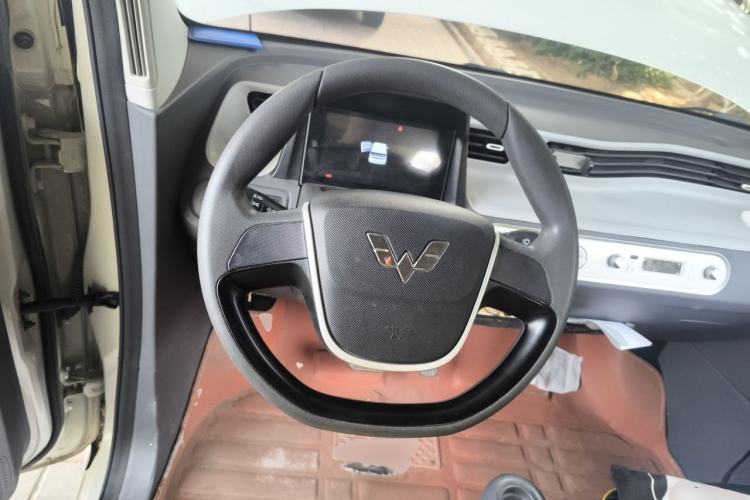 Used Wuling Hongguang MINIEV 2022 Macaron Premium Model – Lithium Iron Phosphate Steering Wheel