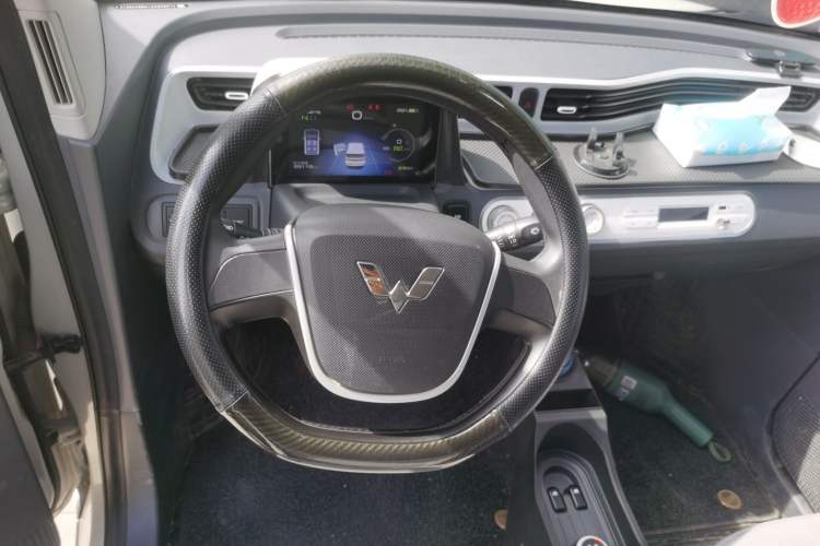Used Wuling Hongguang MINIEV 2022 Macaron Fashion Edition Lithium-Nickel-Cobalt-Alpha-oxide Steering Wheel