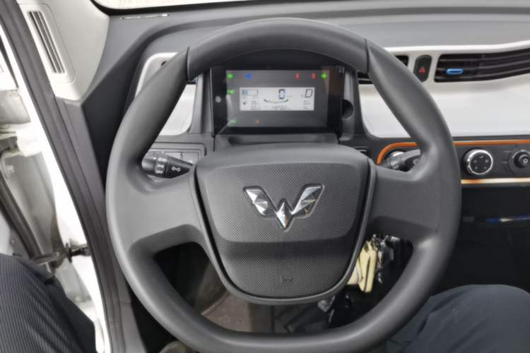 Used Wuling Hongguang MINIEV 2022 Easy Version Lithium-NMC Steering Wheel