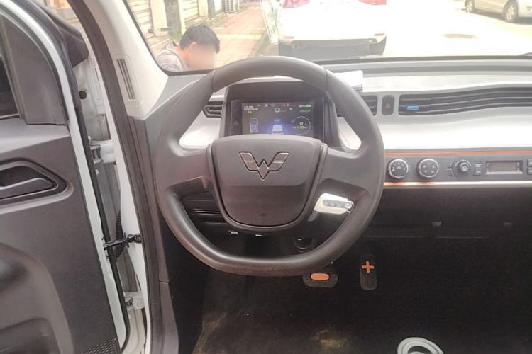 Used Wuling Hongguang MINIEV 2022 Zizai Version Lithium Iron Phosphate Steering Wheel