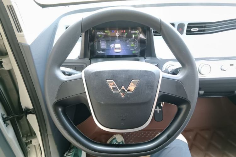 Used Wuling Hongguang MINIEV 2022 Macaron Premium Model – Lithium Iron Phosphate Steering Wheel
