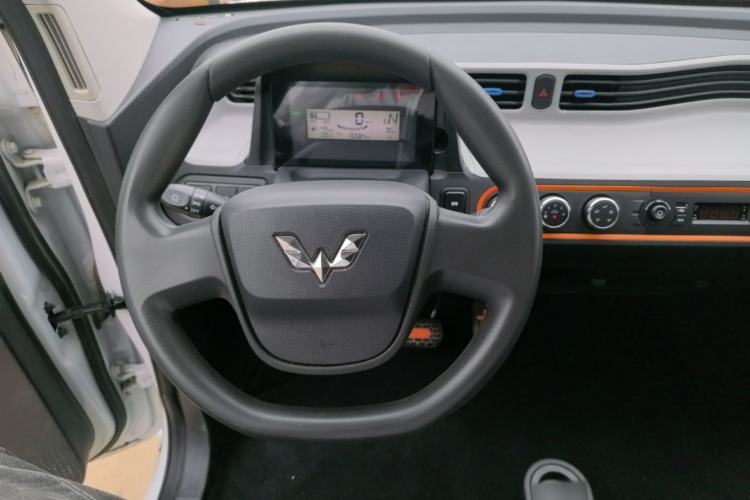 Used Wuling Hongguang MINIEV 2022 Easy Version Lithium Iron Phosphate Steering Wheel