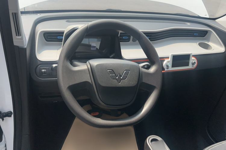 Used Wuling Hongguang MINIEV 2022 Zizai Version Lithium Iron Phosphate Steering Wheel