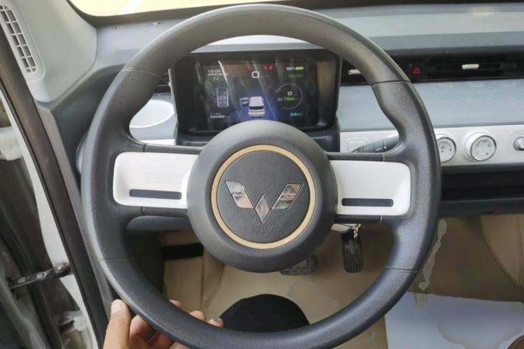 Used Wuling Hongguang MINIEV 2022 GAMEBOY 200km Gaming Edition with Lithium Iron Phosphate Steering Wheel