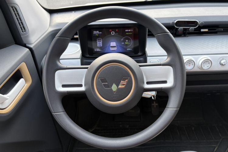 Used Wuling Hongguang MINIEV 2022 GAMEBOY 200km Gaming Edition with Lithium Iron Phosphate Steering Wheel