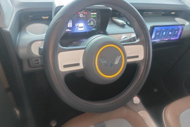 Used Wuling Hongguang MINIEV 2022 GAMEBOY 200km Gaming Edition with Lithium Iron Phosphate Steering Wheel